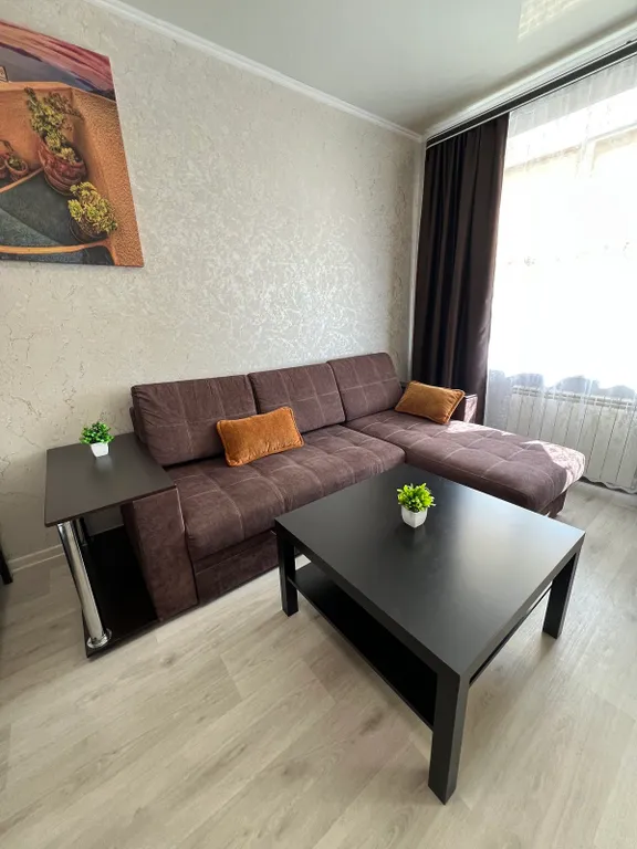 Квартира у ТЦ Каскад, Дома Печати в центре города — аренда посуточно в Омск