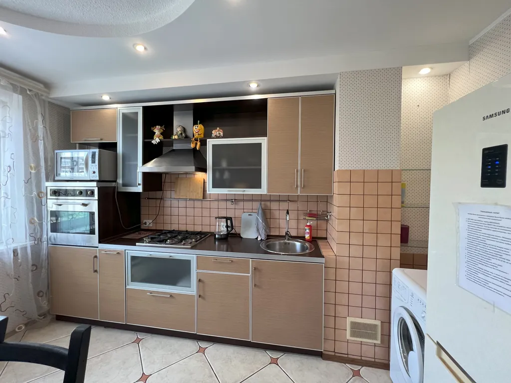 Трехкомнатная квартира в центре