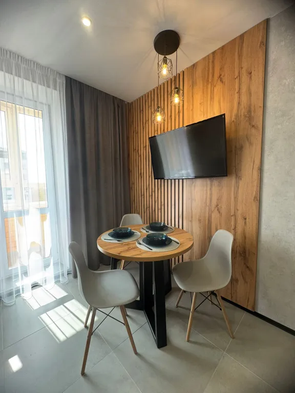 Евро-двухкомнатная квартира с дизайнерским ремонтном