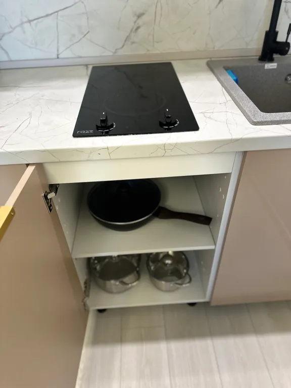 Теплая, современная студия