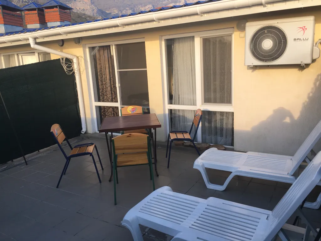 НОВАЯ КВАРТИРА С МАНСАРДОЙ ПАНОРМНЫЕ ВИДЫ НА МОРЕ,ГОРЫ,ФОРОССКИЙ ХРАМ!