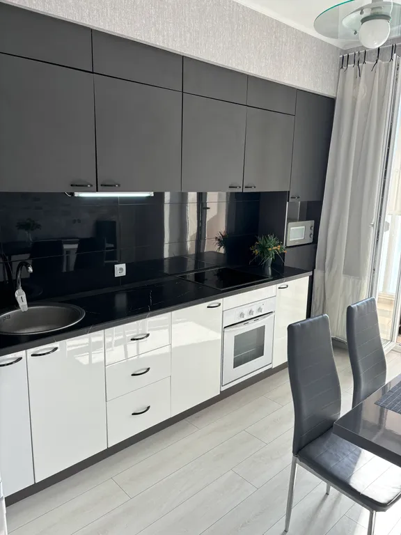 Двухкомнатная квартира у Нахимовского училища