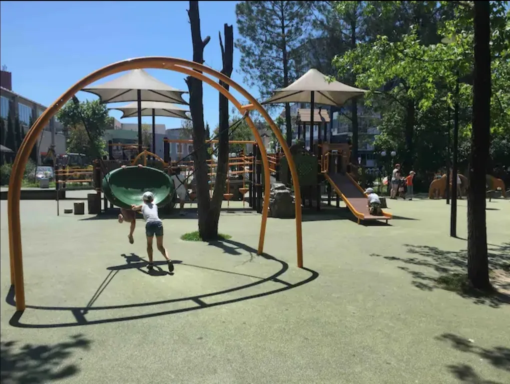 Квартира Яркая просторная квартира у моря в центре Адлера — Сириус