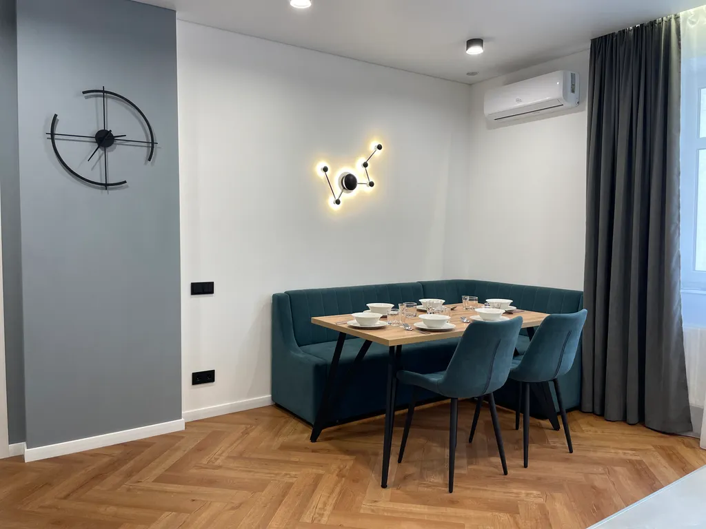 Просторная двухкомнатная квартира в центре