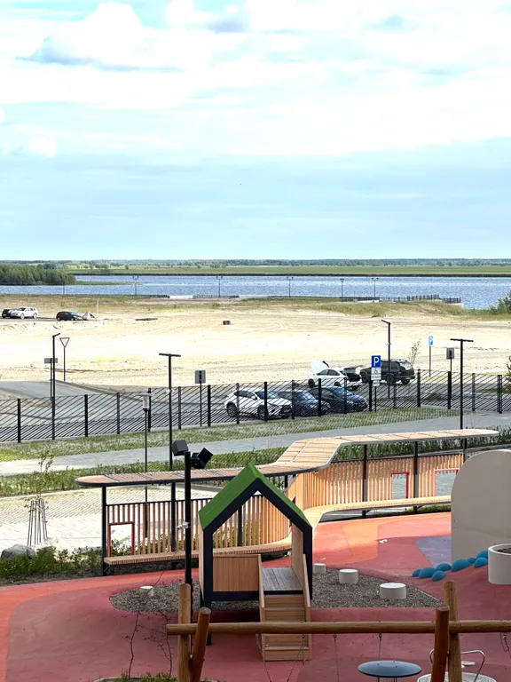 Отличная квартира, в новом доме с прекрасным видом на реку Иртыш