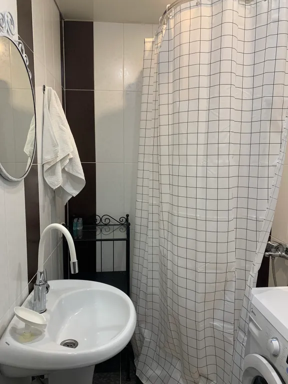 Просторная, уютная трёхкомнатная квартира в центре Пицунды