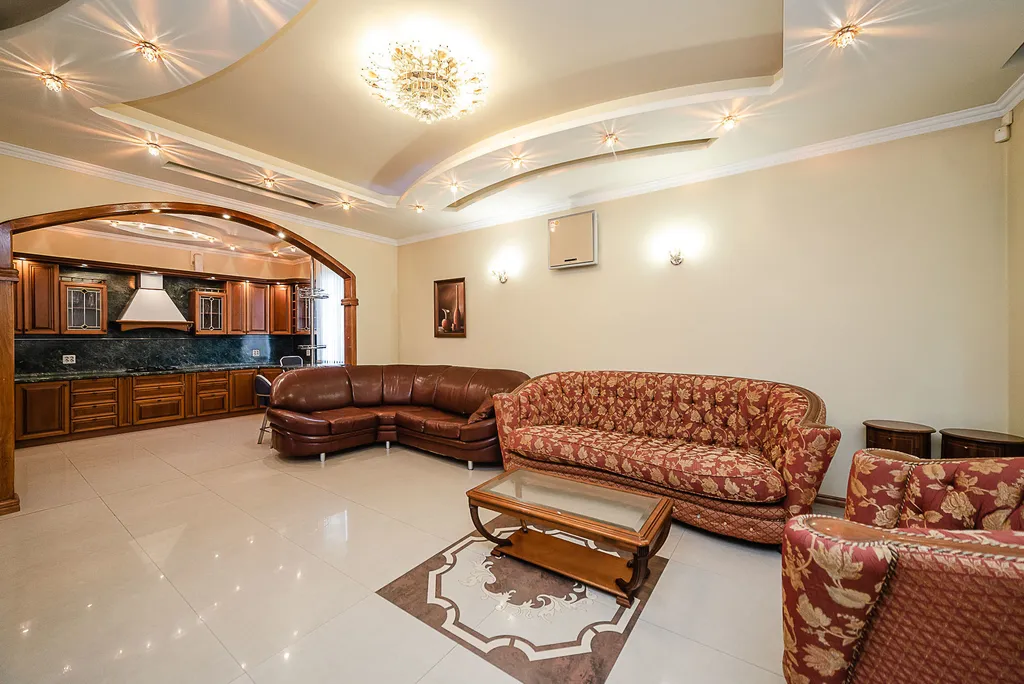 Бассейн и сауна включены