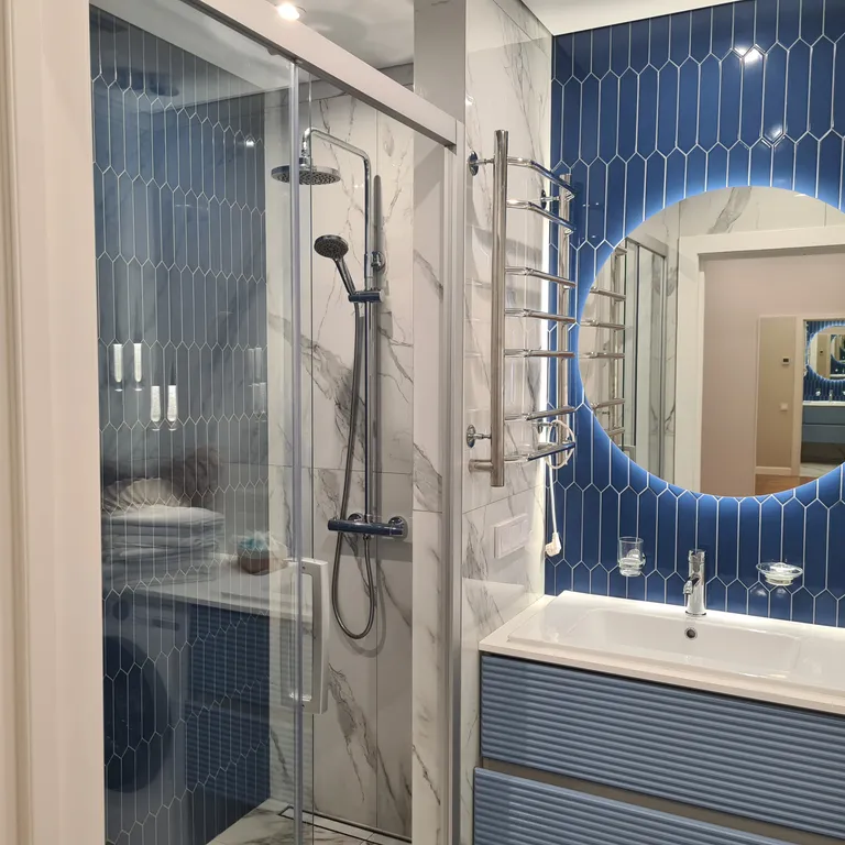 Квартира Дизайнерская квартира-студия у моря с видом на бассейн — Севастополь