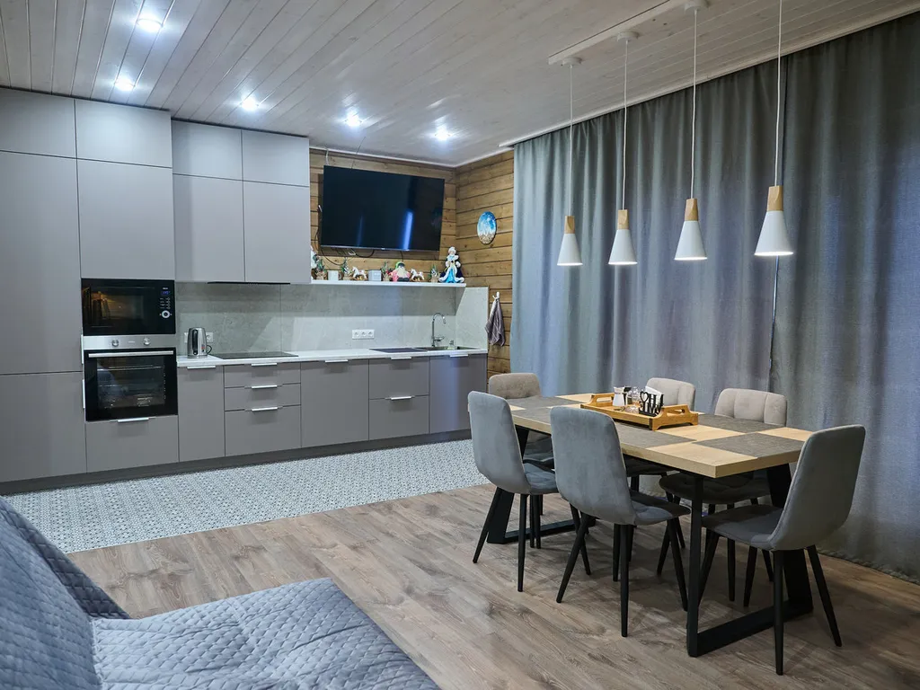 Дом на берегу озера