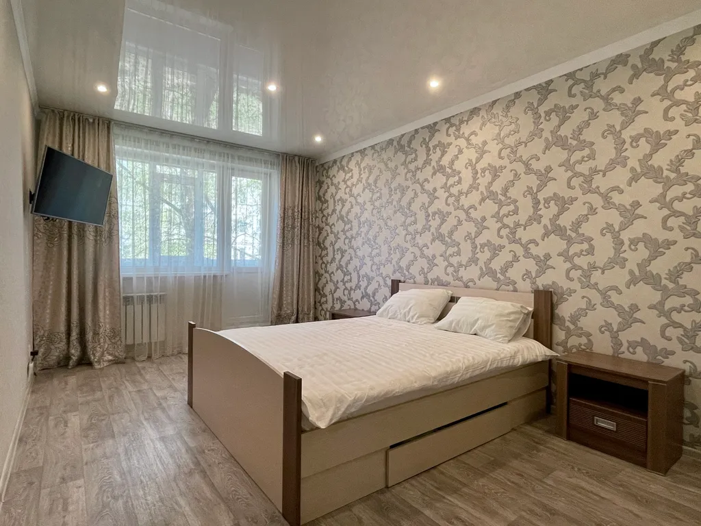 1-комнатная квартира в центре города — аренда посуточно в Петропавловск