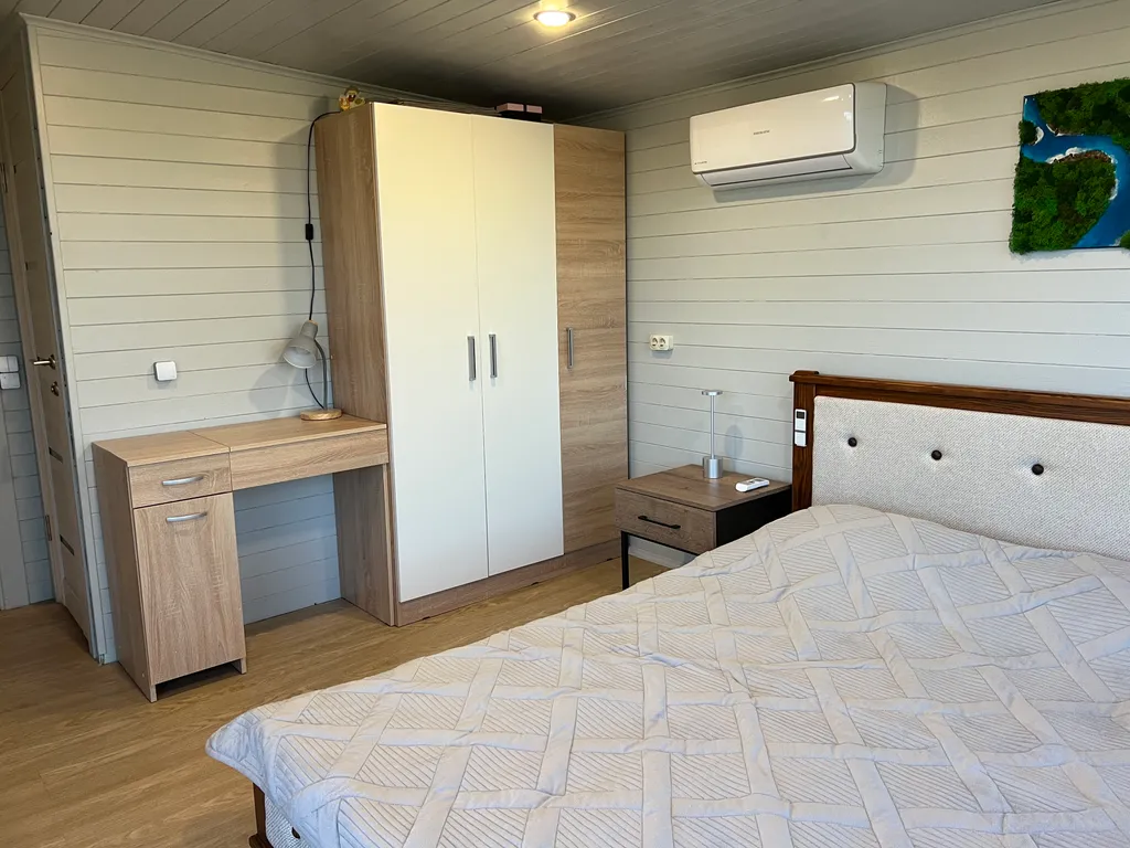 Уютный дом с видом на реку