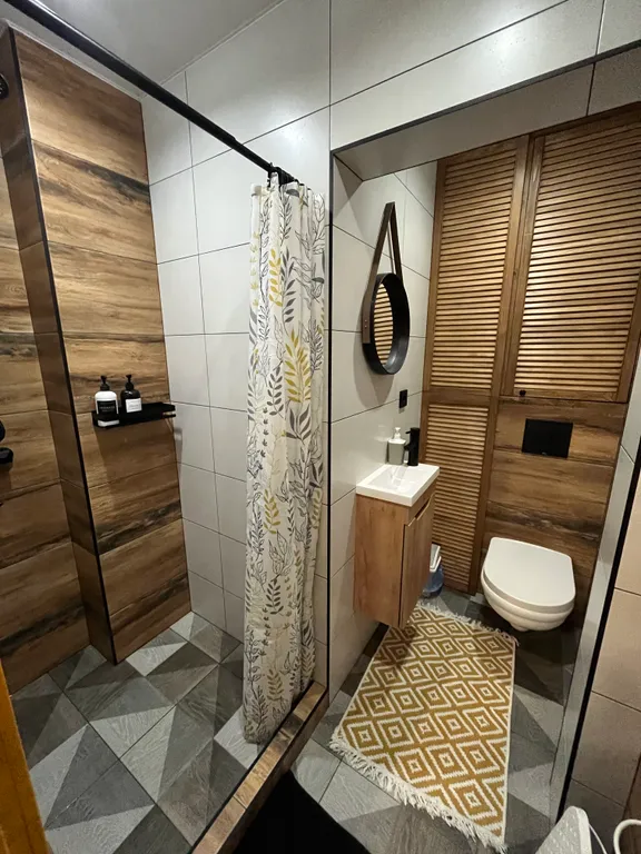 Желтая студия рядом с авто и жд вокзалом