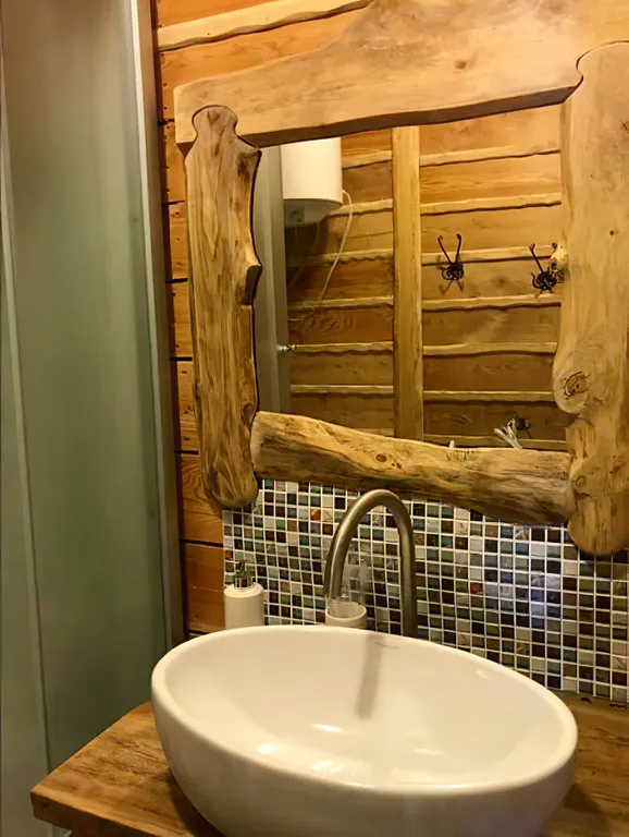 Трехместный номер «Комфорт» с душем