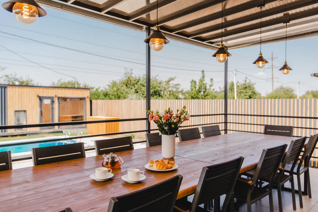 Загородный дом с баней и бассейном