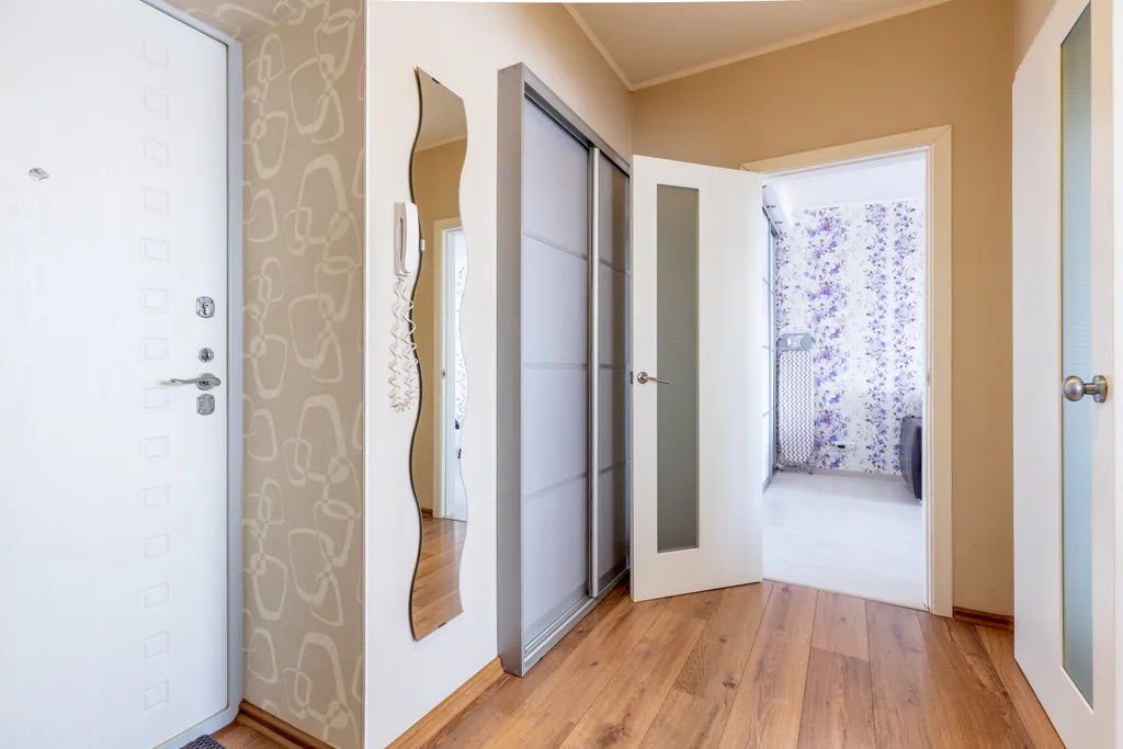 Евродвушка вблизи набережной