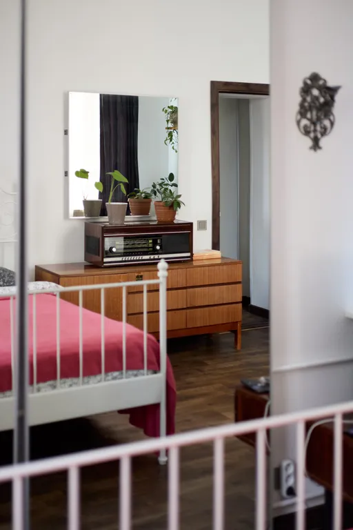 12-местный апартамент в ретро стиле с кинотеатром и Sony PS4