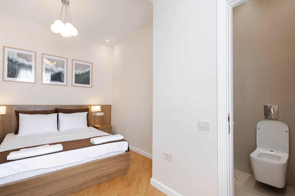 Современная квартира с двумя спальнями и новым ремонтом в центре