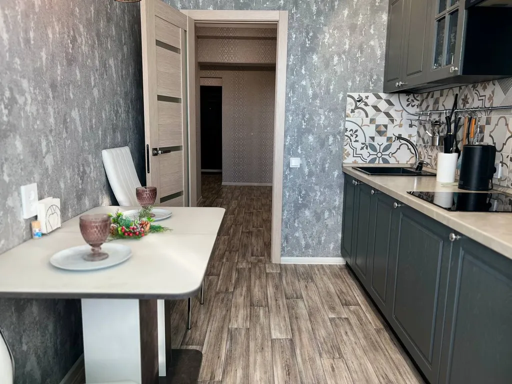 Пентхаус с видом на город. Круглая кровать+ диван