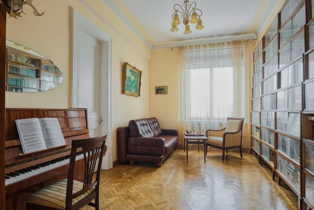 Квартира Квартира в легендарной высотке — Москва