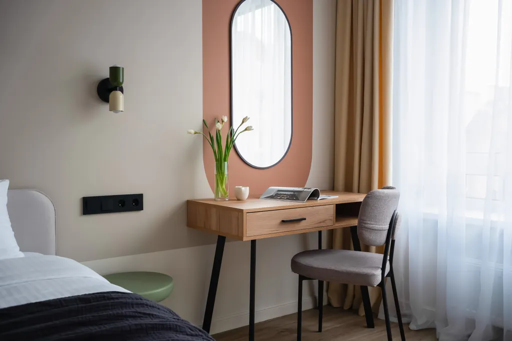 Комфортабельная евродвушка Меркурий с балконом у озера