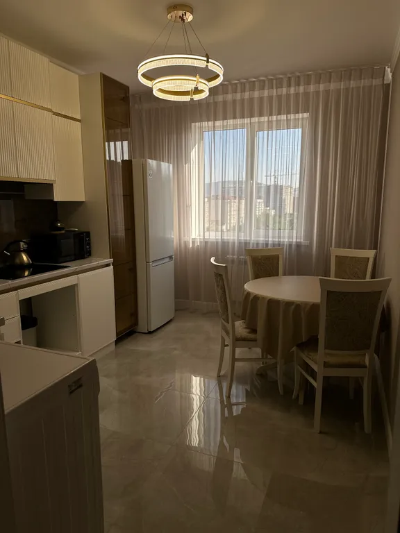 Квартира Квартира рядом с морем, в самом развитом р-не города с видом на горы — Махачкала