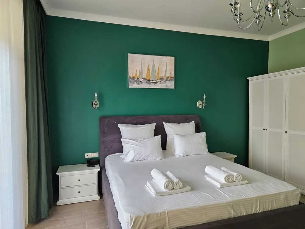 Люкс в отеле Атлас