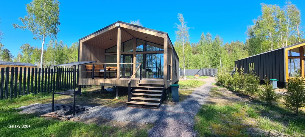 Коттедж Дом с видом на озеро — Приморск