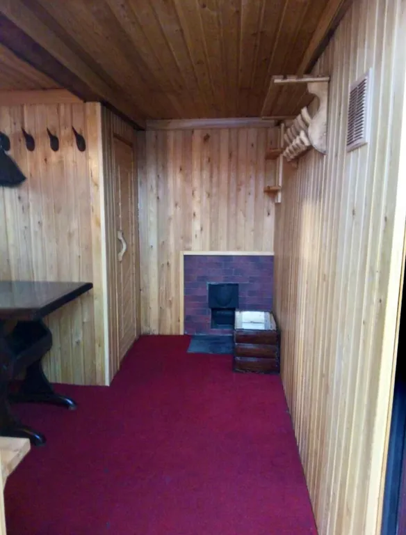 Коттедж в живописном месте с большой территорией