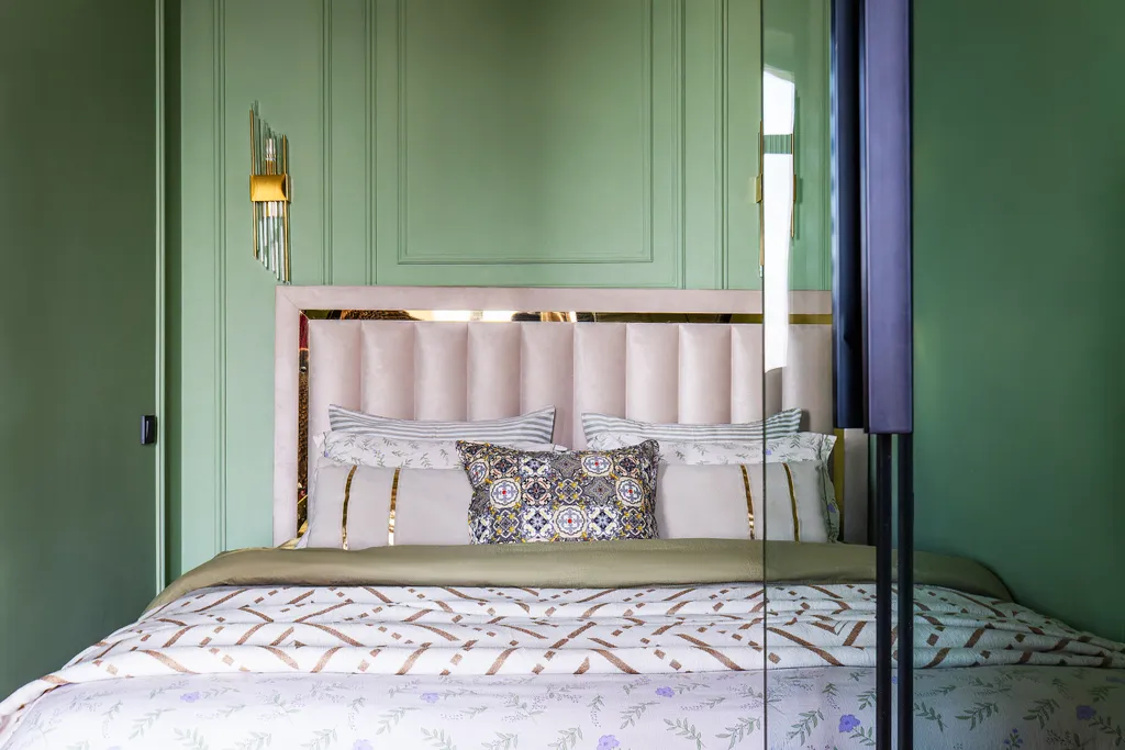 Kazakhstan resident's 181 by Royal rentals