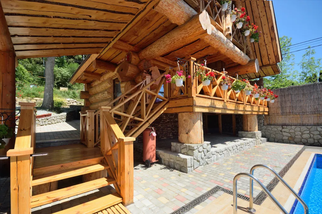 Дом - сруб с видом на море