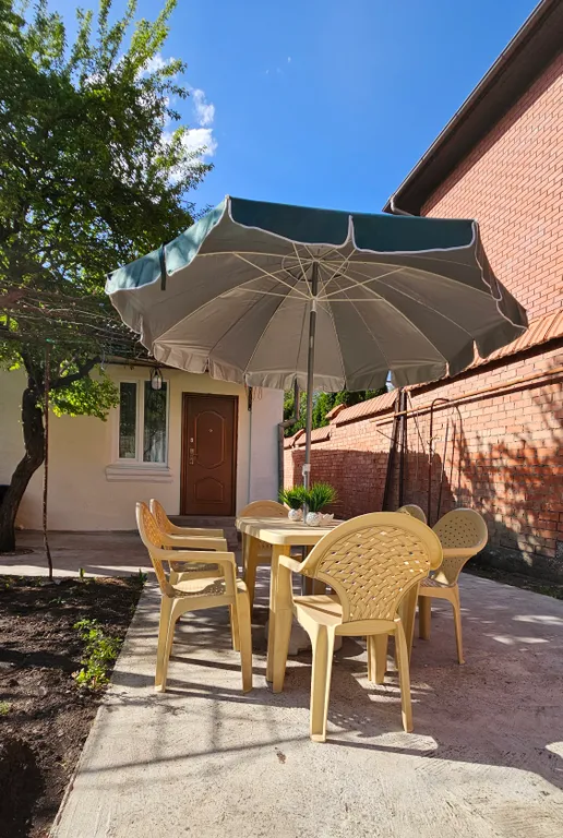 Коттедж Уютный, светлый дом в тихом спальном районе — Кисловодск