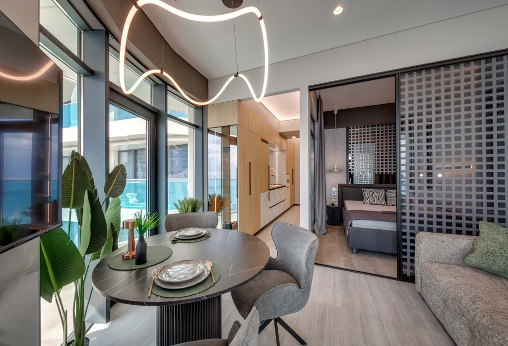 Видовые апартаменты с балконом