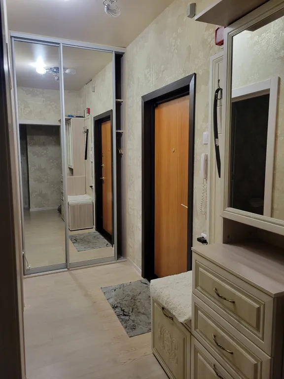 Уютная квартира, ТЦ Ясень