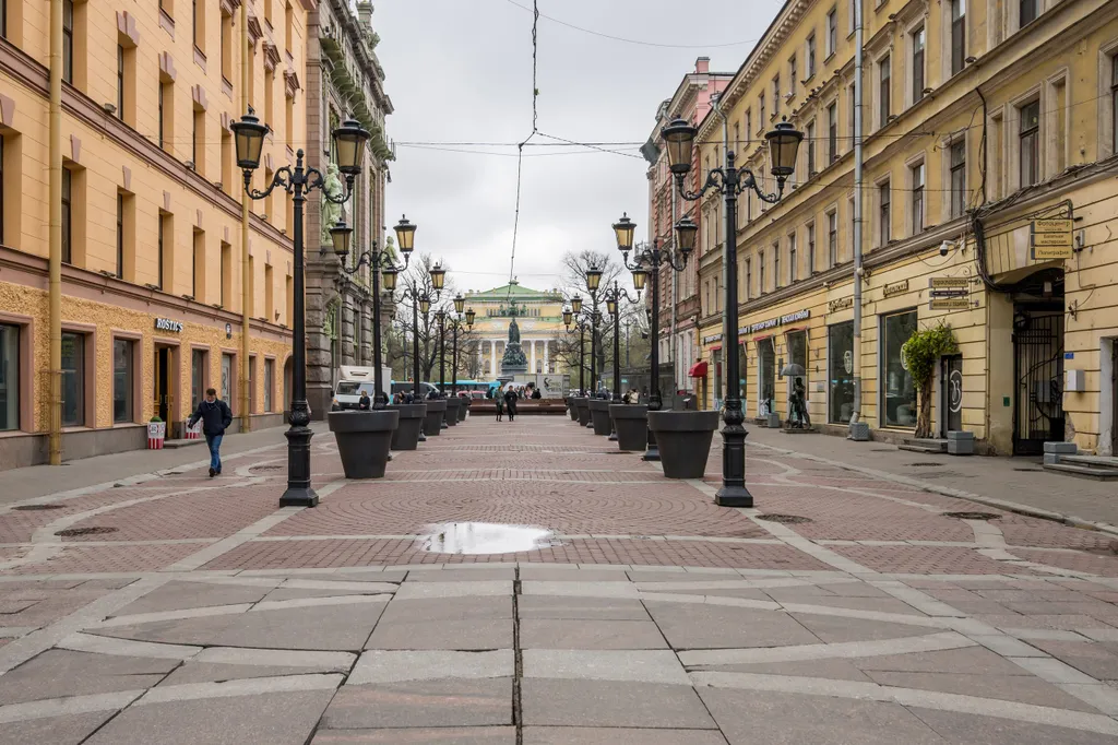 Уютная однокомнатная квартира в минуте от Невского проспекта