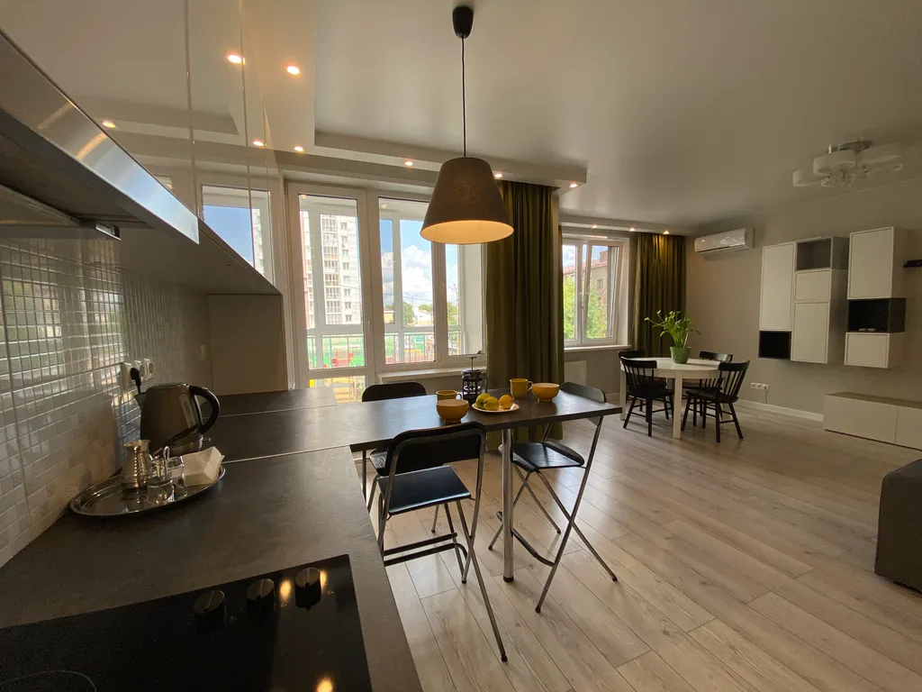 Прекрасная светлая квартира в тихом центре