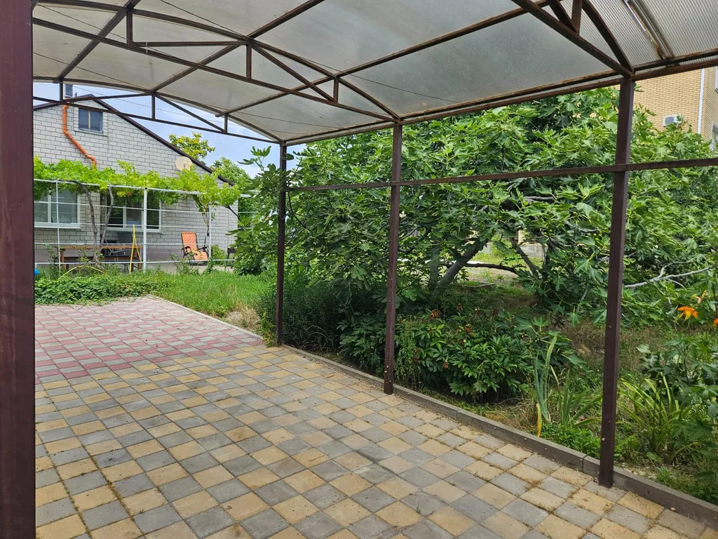 Дом в долине вязов