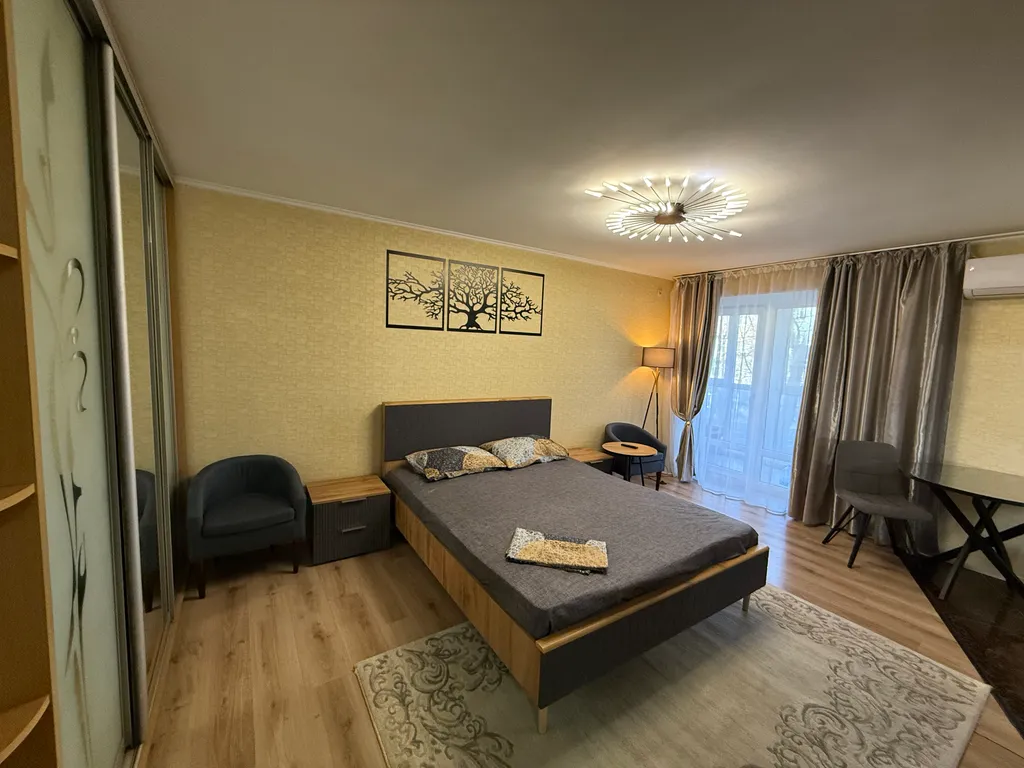 Квартира в центре с водой — аренда посуточно в Донецк