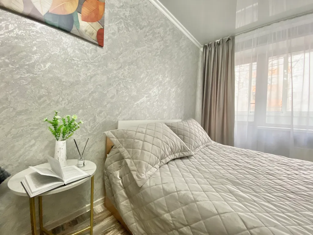 Уютная однокомнатная квартира — аренда посуточно в Нягань