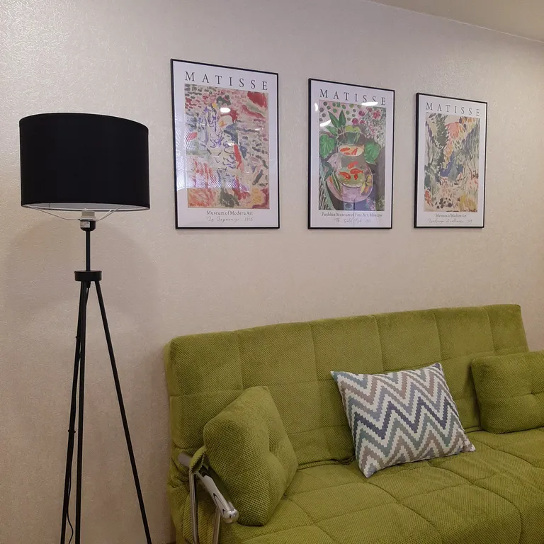 Просторная евротрешка с видом на Ангару и город