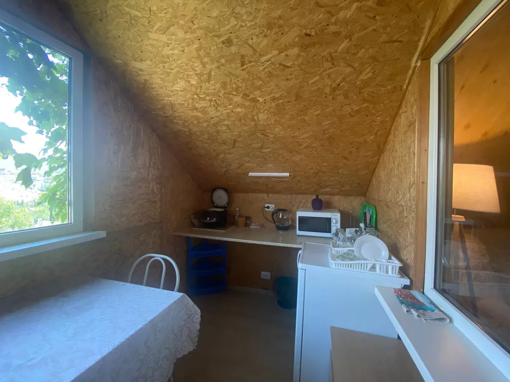 Уютный номер с видом на горы