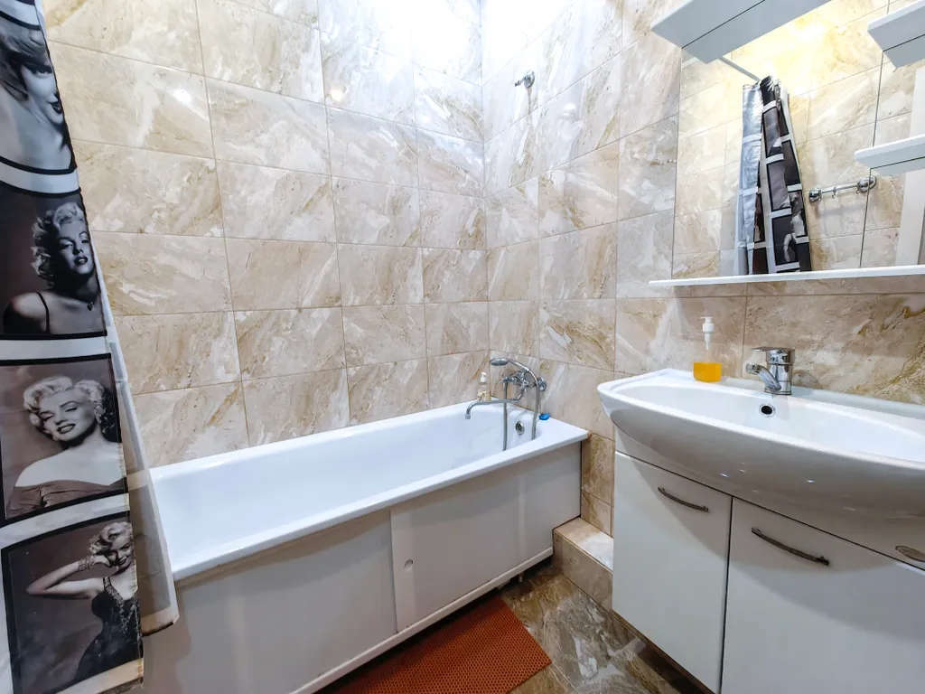 Квартира рядом с МРНЦ имени Цыба