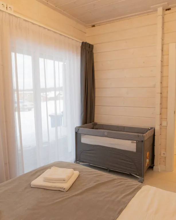 Большой дом с видом на озеро, 3 спальнями, сауной и настольным футболом