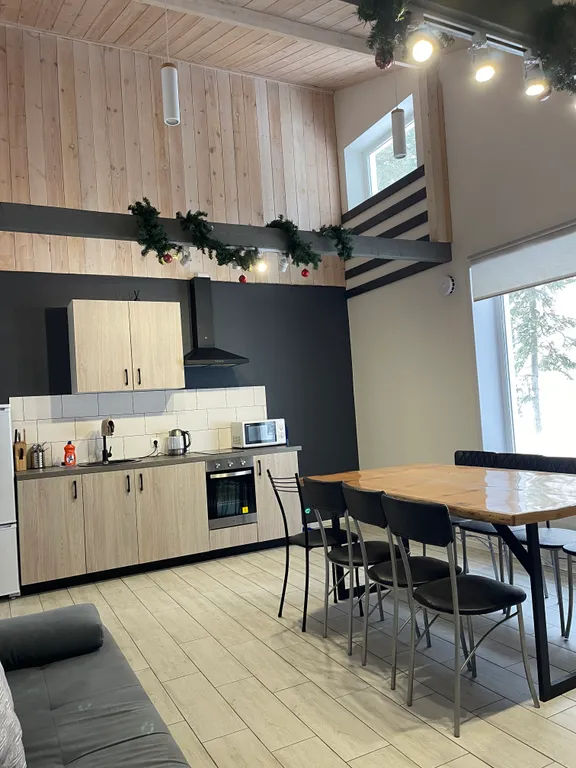 Новый дом в Геше на 1 линии по дороге на сектор Б