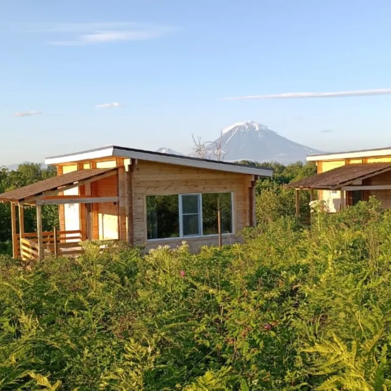 Дома для отдыха "Ипиней" С видами на домашние вулканы, город и Бухту