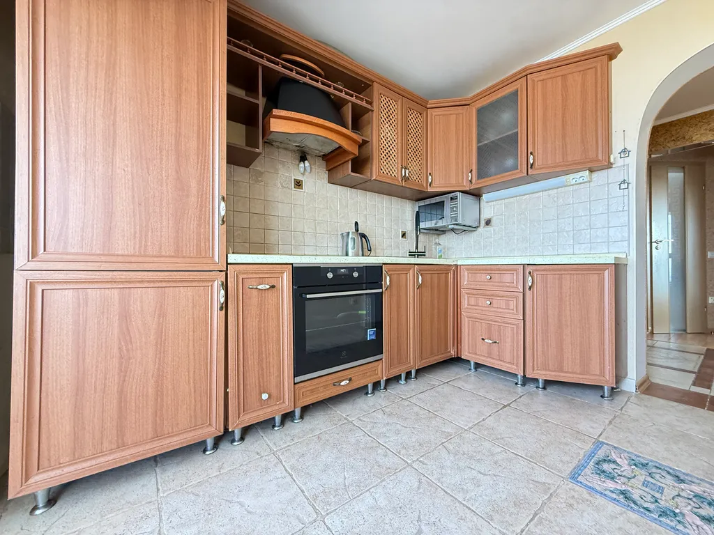 Рядом парк Победы Херсонес не берем оплату за уборку