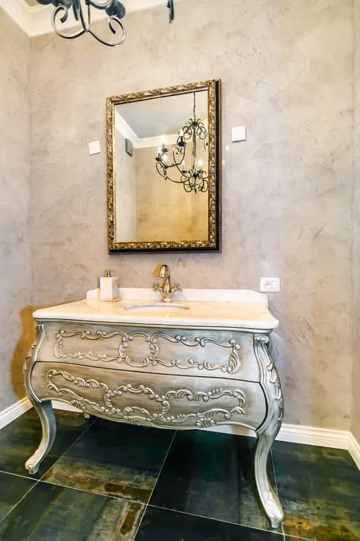 4-комнатная Квартира