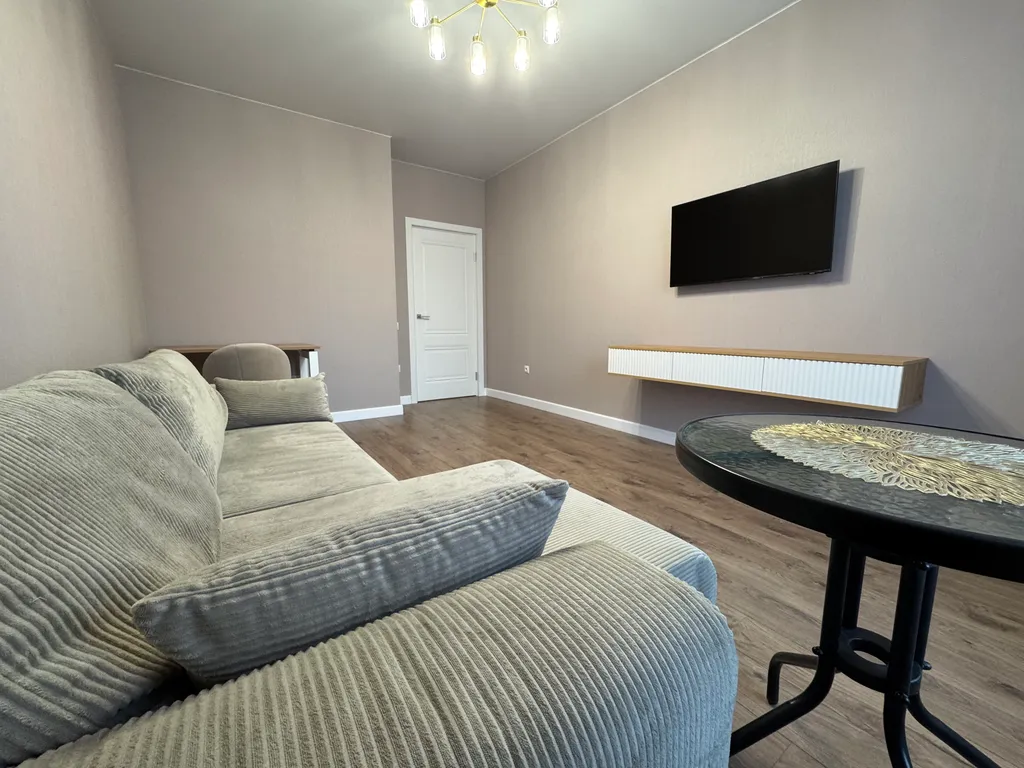 Современная, уютная квартира у парка, с прекрасным видом на море