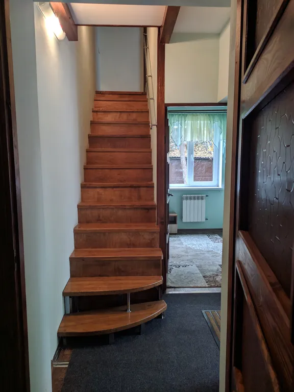 Квартира с частным сектором