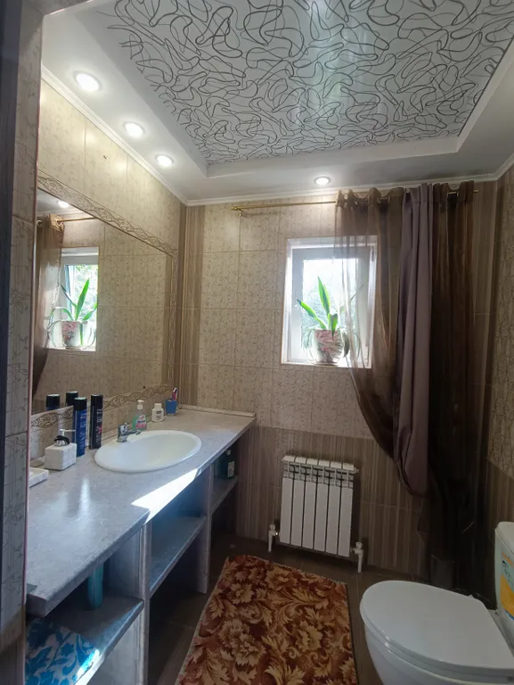 Домик в Лениском на берегу озера