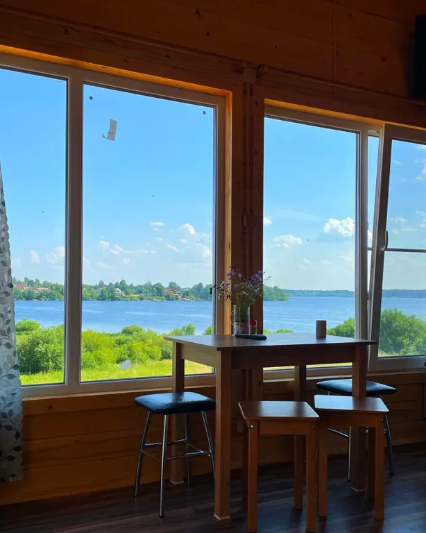 Коттедж Дом у озера — Ланино